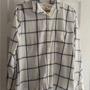 Ladies light weight cotton blouse. So cute with anything you wear!